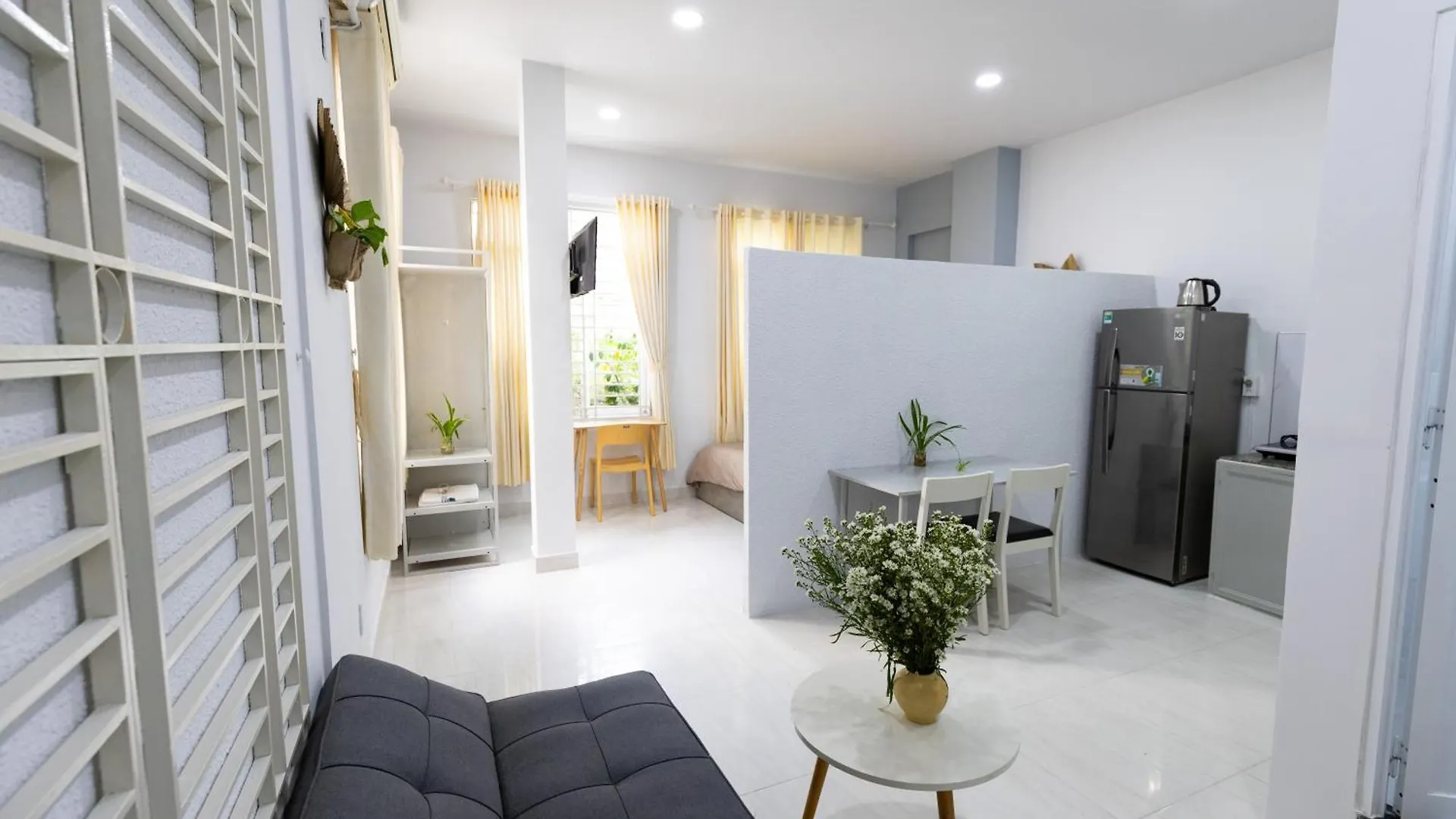 Sunny Big Window Apartments Near Airport Ho Chi Minh City 0*,  Vietnam