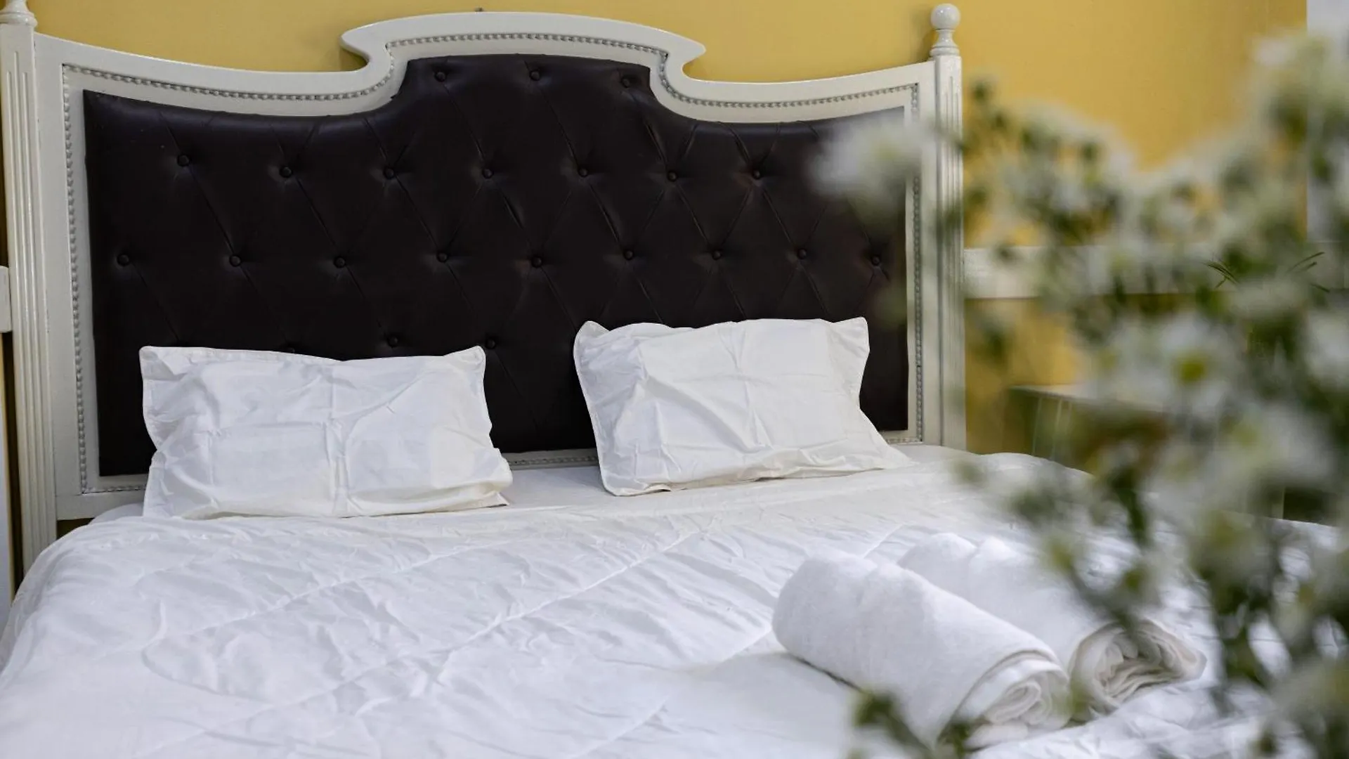 Sunny Big Window Apartments Near Airport Ho Chi Minh City 0*,  Vietnam