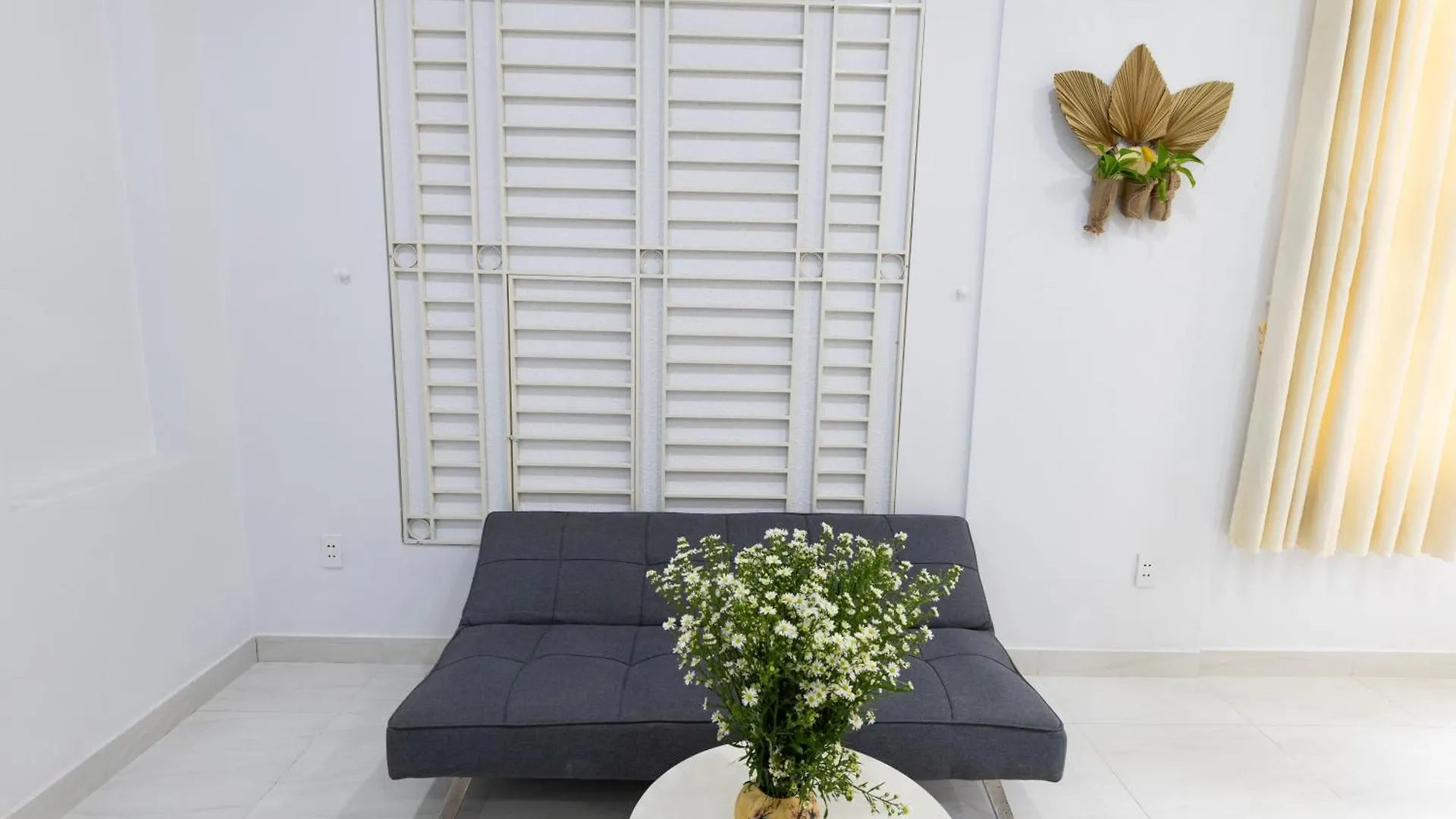 Sunny Big Window Apartments Near Airport Ho Chi Minh City
