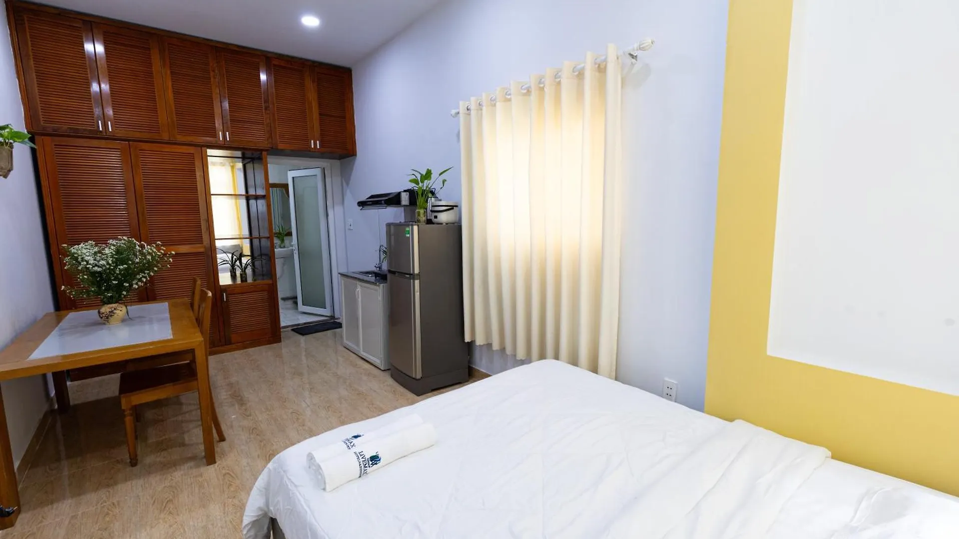 Sunny Big Window Apartments Near Airport Ho Chi Minh City Vietnam