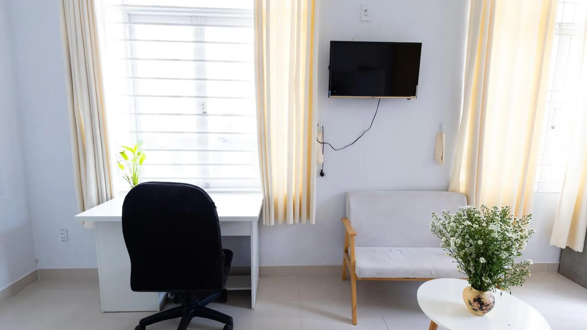 Sunny Big Window Apartments Near Airport Ho Chi Minh City 0*,